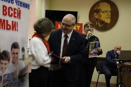 Сергей Гаврилов принял участие в награждении победителей конкурса детского рисунка, посвященного 80-летию освобождения Воронежа