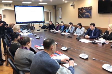 Олег Лебедев провёл встречу с представителями научной и педагогической общественности