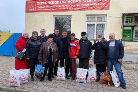 Член ЦК КПРФ, сенатор РФ А. Гибатдинов поздравил военнослужащих с Днем Защитника Отечества