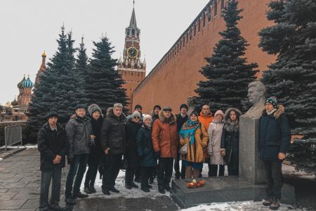Делегация ярославских коммунистов посетила выставку в Госдуме, посвященную 30-летию возрождения КПРФ