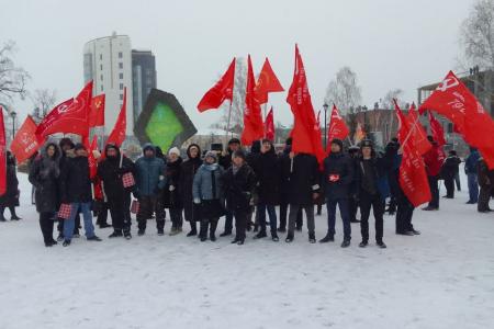 Тюменские коммунисты достойно встретили 105-ю годовщину  образования Красной Армии
