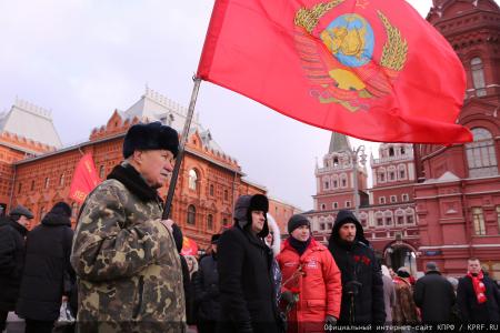 Под Красным Знаменем Сталинграда – к новым победам!