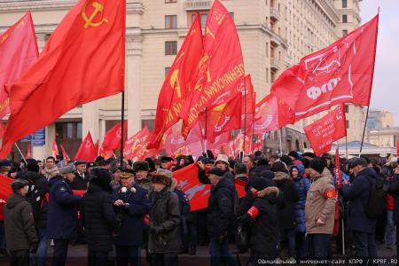 Под Красным Знаменем Сталинграда – к новым победам!