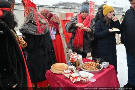 105-й юбилейный гуманитарный конвой от КПРФ ушел на Донбасс