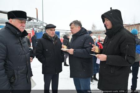 105-й юбилейный гуманитарный конвой от КПРФ ушел на Донбасс