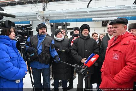 105-й юбилейный гуманитарный конвой от КПРФ ушел на Донбасс