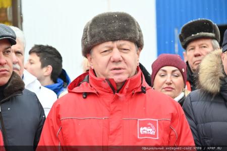 105-й юбилейный гуманитарный конвой от КПРФ ушел на Донбасс