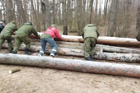 Белгородские комсомольцы помогают военнослужащим на территории Белгородской области и в зоне СВО