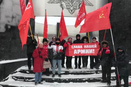 Ямальские коммунисты отпраздновали День Советской Армии и Военно-Морского Флота
