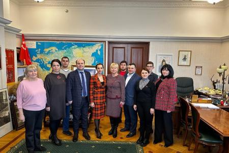 Рязанская делегация посетила выставку в Государственной Думе, посвященную 30-летию КПРФ