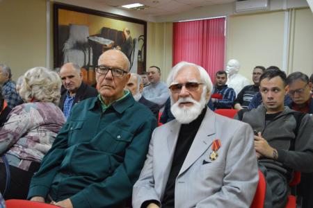 В Алтайском крайкоме КПРФ прошло торжественное собрание в честь юбилея партии