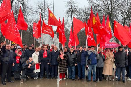 В Крыму прошел митинг, посвященный 30-летию возрождения Компартии