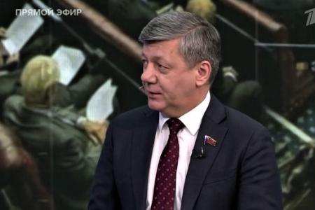 Дмитрий Новиков на Первом канале: «Поддерживая режим Зеленского, НАТО увеличивает список своих преступлений»