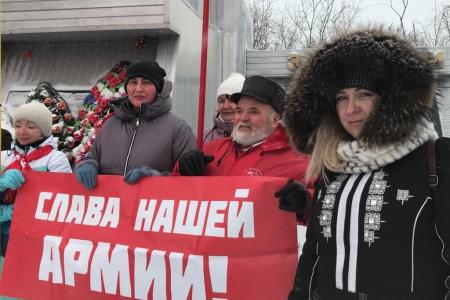 Ямальские коммунисты отпраздновали День Советской Армии и Военно-Морского Флота