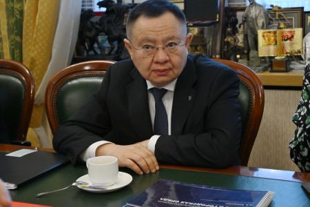 Депутаты КПРФ в Госдуме встретились с министром И.Э. Файзуллиным и посетили выставку, посвященную 30-летию возрождения нашей партии