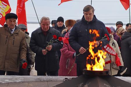 В Архангельске отметили 80-летие победы под Сталинградом