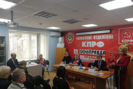 Хакасию с рабочим визитом посетила председатель комитета Госдумы по вопросам семьи, женщин и детей Нина Останина