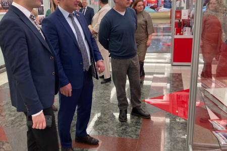 Комсомольцы и коммунисты города Новомосковска Тульской области посетили выставку, посвящённую 30-летию КПРФ в Государственной Думе