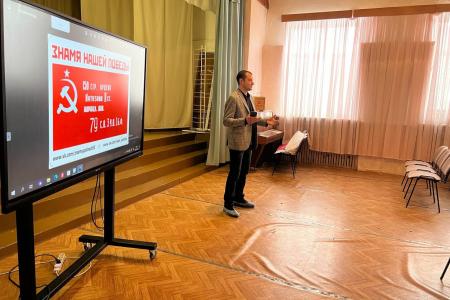 Самарские коммунисты и комсомольцы активно участвуют в Общероссийской патриотической акции «Знамя нашей Победы»