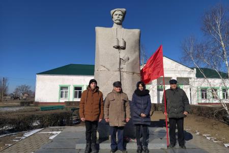 Как запорожские коммунисты восстановили памятник Чапаеву
