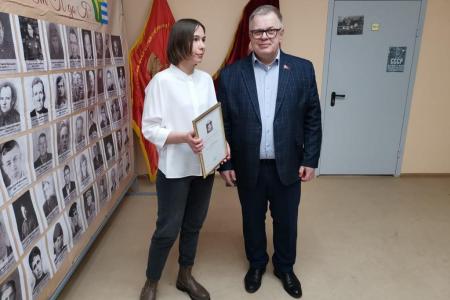 Руководитель фракции КПРФ в Московской областной Думе Александр Наумов встретился с озёрскими коммунистами