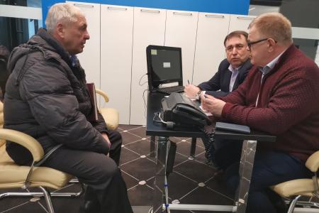 Руководитель фракции КПРФ в Московской областной Думе Александр Наумов провел приём граждан в Ступино