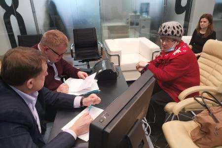 Руководитель фракции КПРФ в Московской областной Думе Александр Наумов провел приём граждан в Ступино