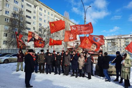 Коммунисты Тамбова почтили память И.В. Сталина