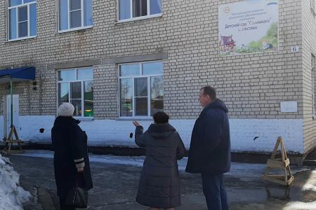 Лидер ивановских коммунистов Александр Бойков провёл рабочий день в Пестяковском районе