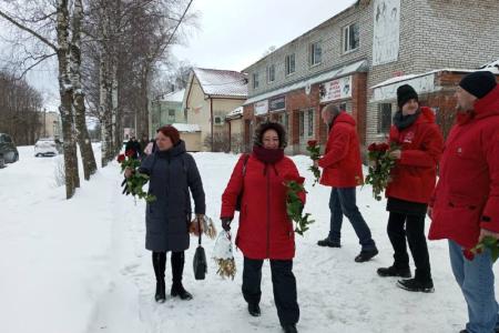 Коммунисты Ленинградской области достойно отметили 8 Марта