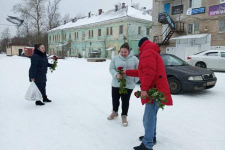 Коммунисты Ленинградской области достойно отметили 8 Марта