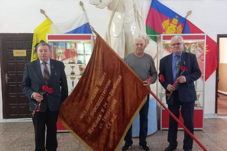 Краснодарский край, Тихорецк. Старейшей школе возвращено имя Владимира Ильича Ленина