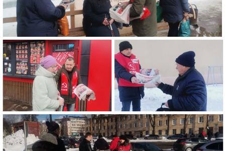 Тульский обком партии организовал очередной агитационный рейд на многолюдных улицах областного центра и у проходных заводов