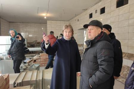 Новосибирск. Мэр коммунист Анатолий Локоть проверил ход ремонта нового корпуса Инженерного лицея