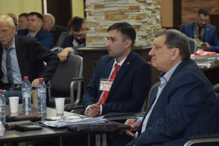 В Иркутске начал работу семинар-совещание руководителей и партактива региональных отделений КПРФ Сибирского федерального округа