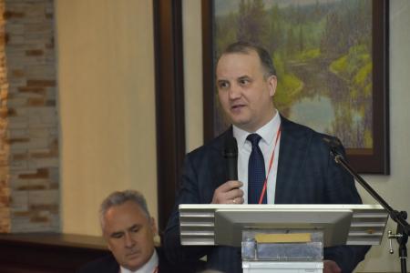 В Иркутске начал работу семинар-совещание руководителей и партактива региональных отделений КПРФ Сибирского федерального округа