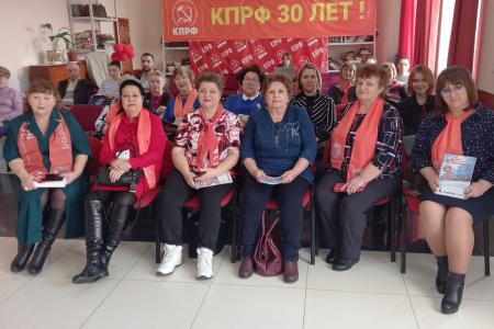 Сергей Гаврилов поздравил женщин Белгородчины