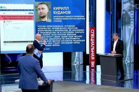 Дмитрий Новиков в эфире Первого канала поздравил женщин с праздником и напомнил о целях спецоперации на Украине