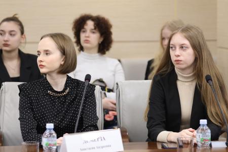 Фракция КПРФ в Московской городской Думе провела заседание круглого стола, посвящённого 160-летию учёного В.И. Вернадского
