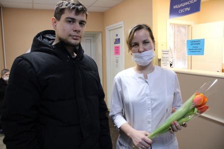 Воронежские комсомольцы поздравили с 8 Марта жен и матерей мобилизованных в СВО