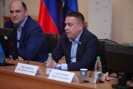 Сенатор Айрат Гибатдинов выступил перед студентами Российского государственного гуманитарного университета в Москве