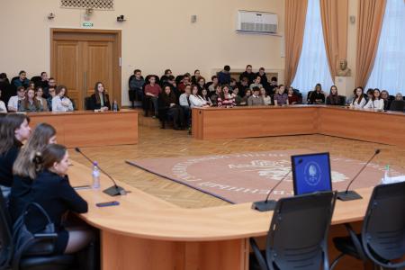 Сенатор Айрат Гибатдинов выступил перед студентами Российского государственного гуманитарного университета в Москве