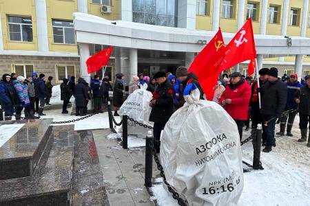 В Марий Эл почтили память Сталина и отметили лучших работников "Звениговского"