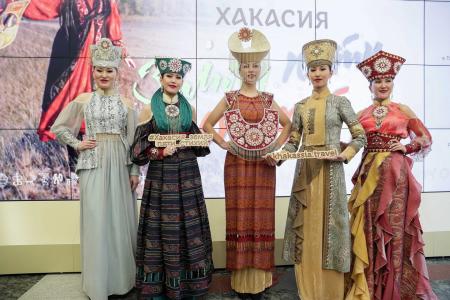 При участии КПРФ в Госдуме открылась выставка «Хакасия. Земля пяти стихий»