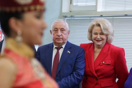При участии КПРФ в Госдуме открылась выставка «Хакасия. Земля пяти стихий»