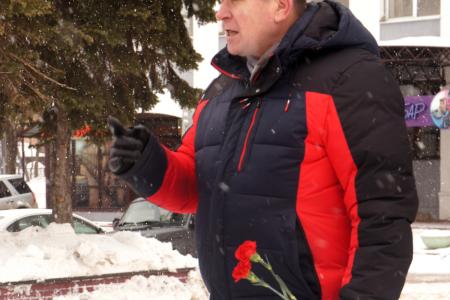 Коммунисты города Иваново почтили память И.В. Сталина