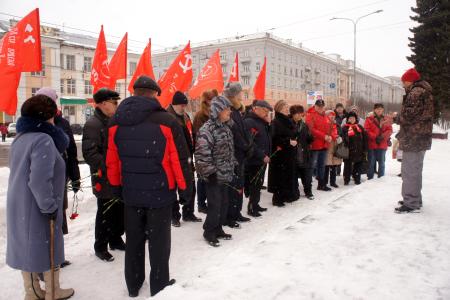 Коммунисты города Иваново почтили память И.В. Сталина