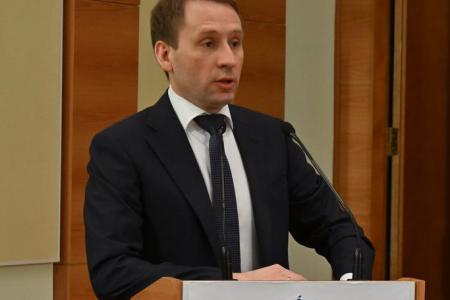 КПРФ в Госдуме провела круглый стол на тему: «Законодательное обеспечение развития топливно-энергетического  комплекса Российской Федерации»