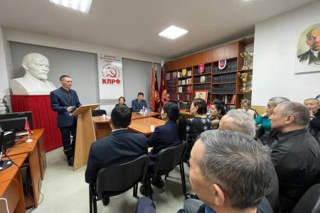 Республика Бурятия: Сталин — наше знамя боевое!