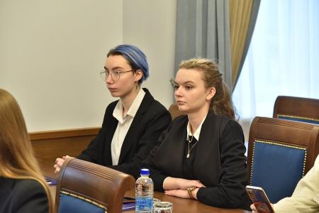 В Законодательном Собрании Ростовской области обсудили проблемы молодежи